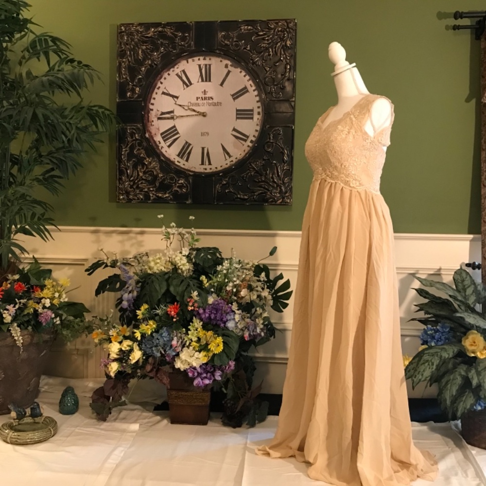 Formal evening prom bridesmaid gown - Picture 5 of 7